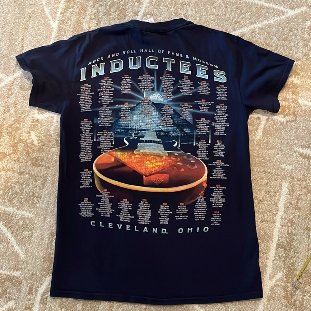 Rock and Roll Hall of Fame Museum Inductees Navy Blue T-shirt Size Small